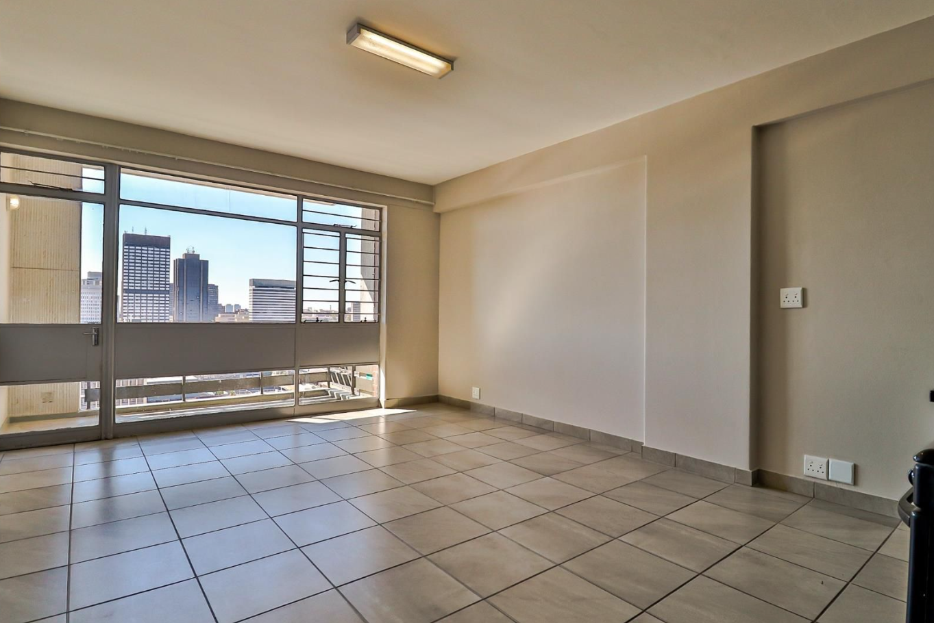 Apartments to Rent – Plein Street, Johannesburg CBD - Flats & Houses