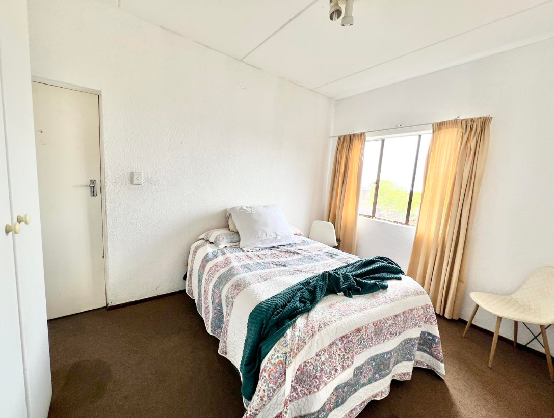 1 Bedroom Apartment in Halfway Gardens 12