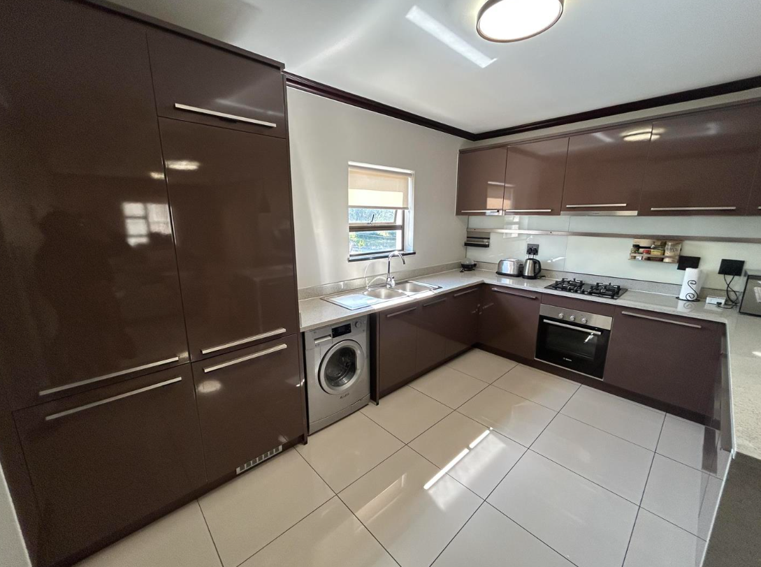 2 Bedroom Apartment in Carlswald 1