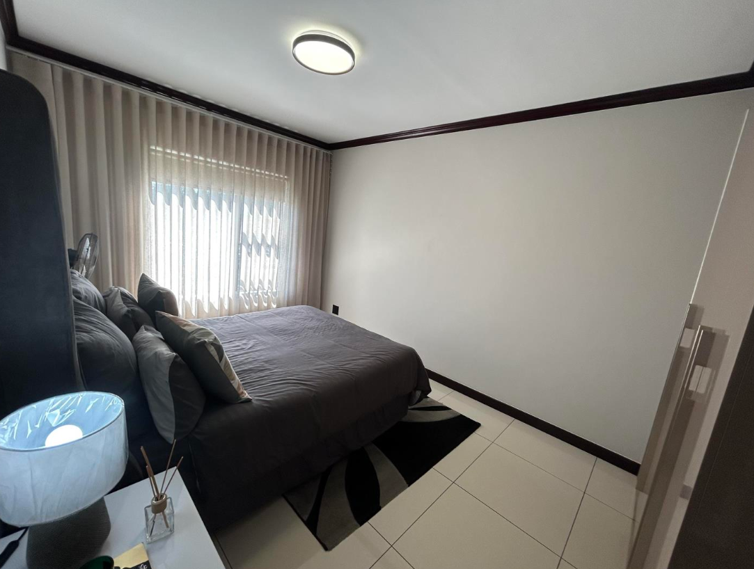 2 Bedroom Apartment in Carlswald 10