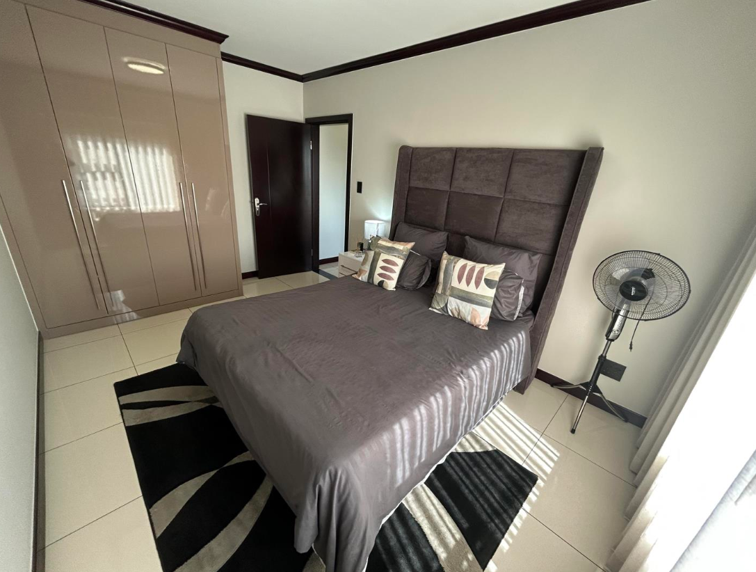 2 Bedroom Apartment in Carlswald 11