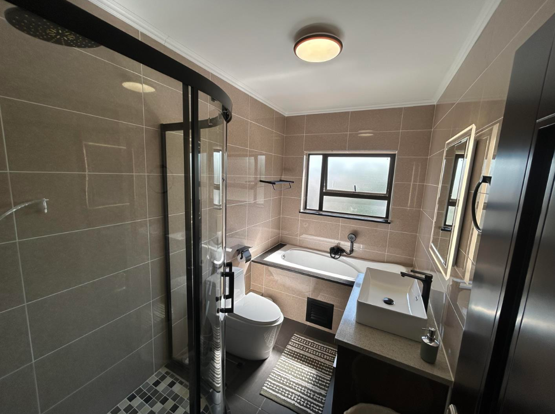 2 Bedroom Apartment in Carlswald 12