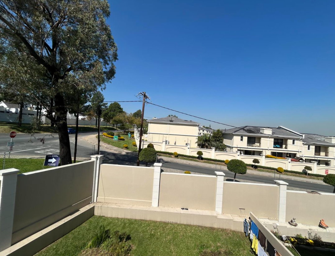 2 Bedroom Apartment in Carlswald 13