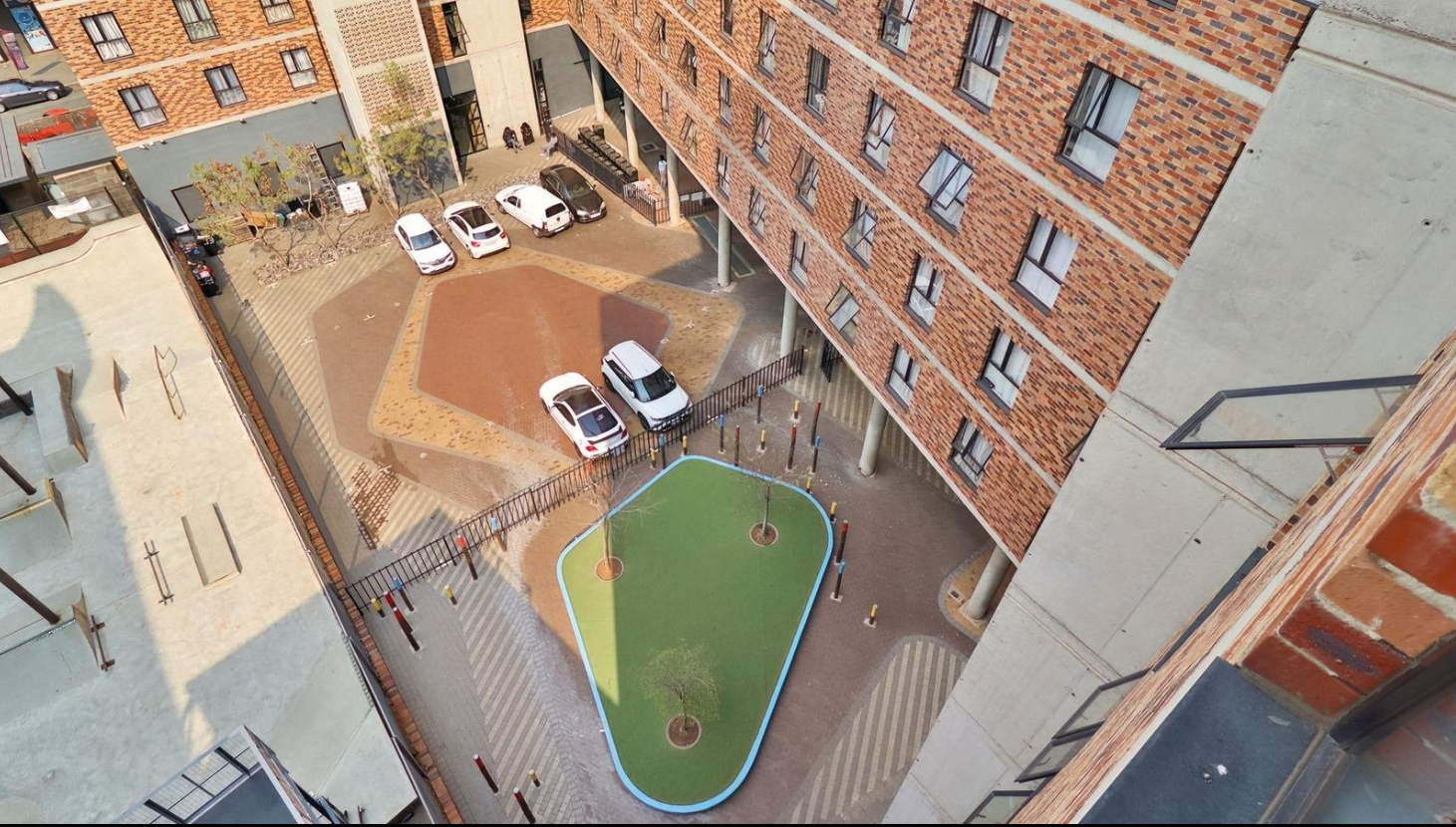 2 Bedroom Apartment to rent in New Doornfontein JHB 10