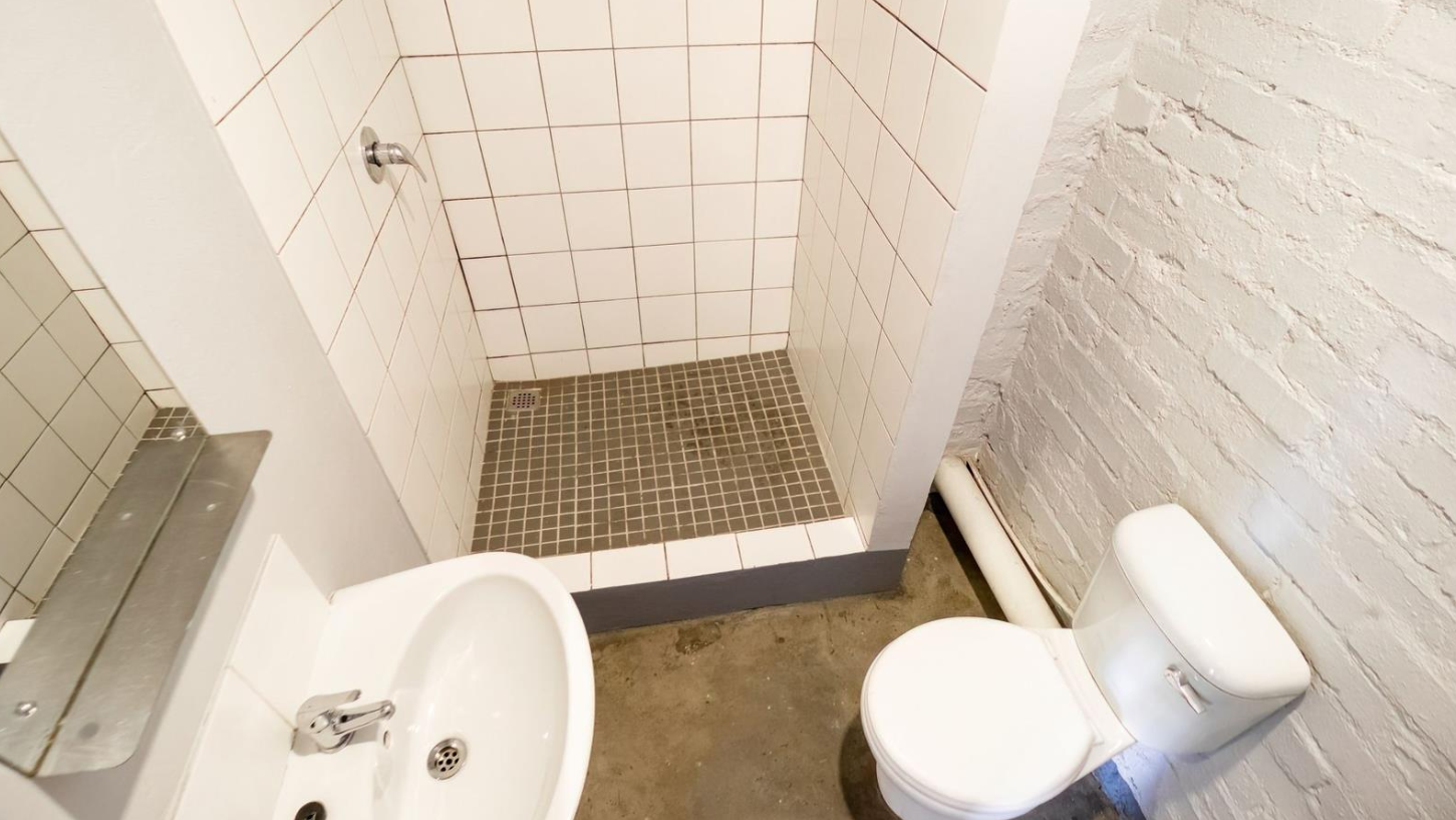 2 Bedroom Apartment to rent in New Doornfontein JHB 12