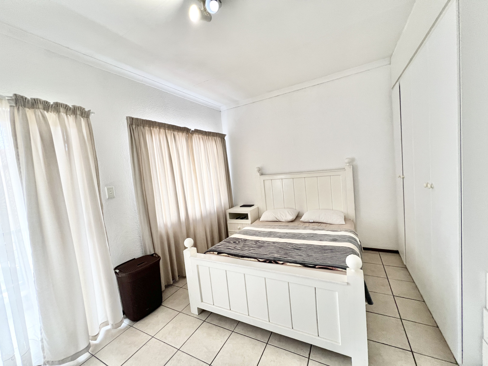1 Bedroom Apartment / Flat for Sale in Halfway Gardens - Flats & Houses SA