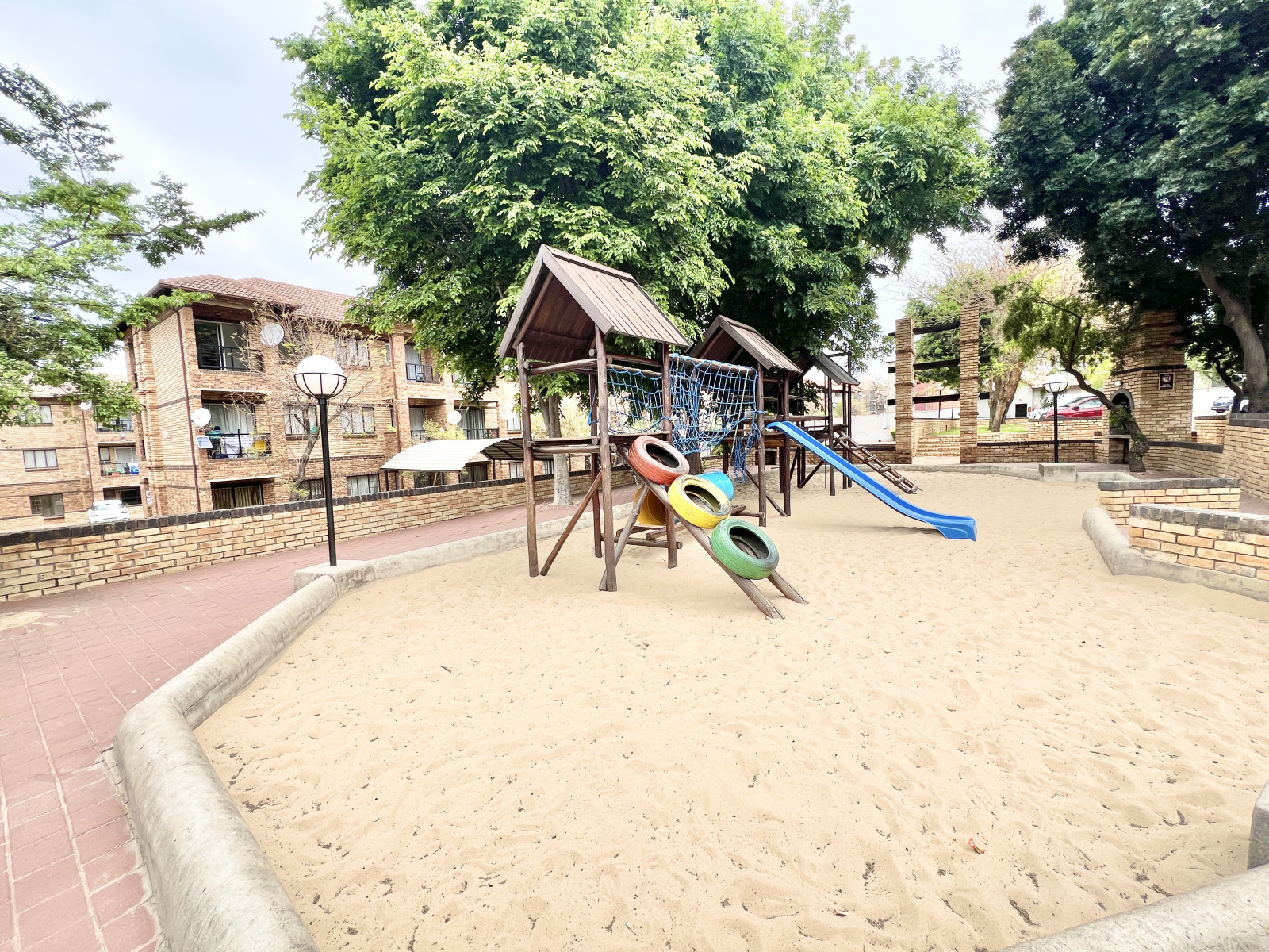 1 Bedroom Apartment / Flat for Sale in Halfway Gardens - Flats & Houses SA