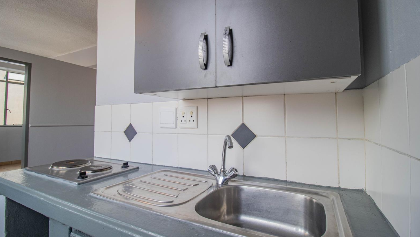 1 Bedroom Apartment to rent in Maboneng JHB Von Weilligh Street 8