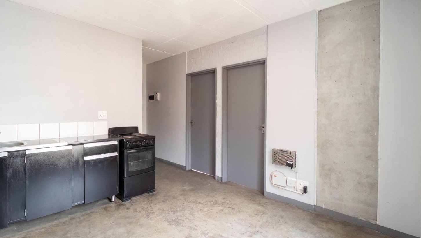 2 Bedroom Apartment to rent in New Doornfontein JHB 6